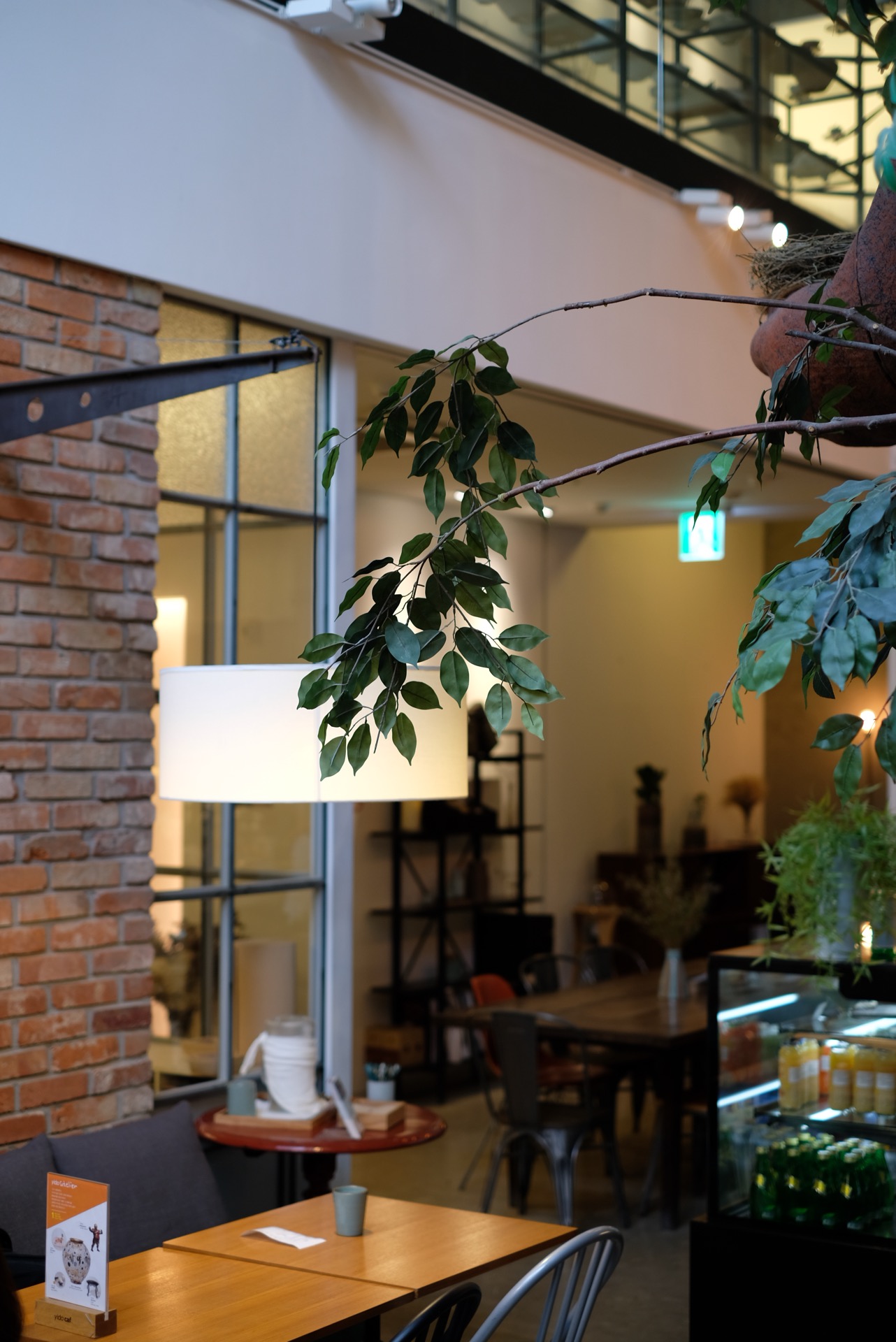 Cafe yido | Seoul Jong-no-gu 종로구 창덕궁길 191 | +82 2-722-0756