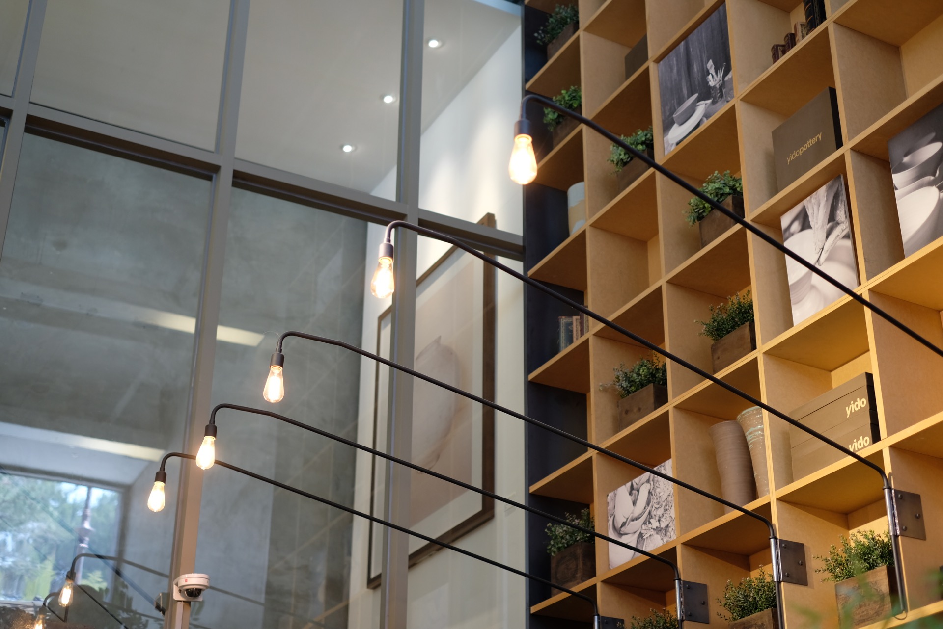 Cafe yido | Seoul Jong-no-gu 종로구 창덕궁길 191 | +82 2-722-0756