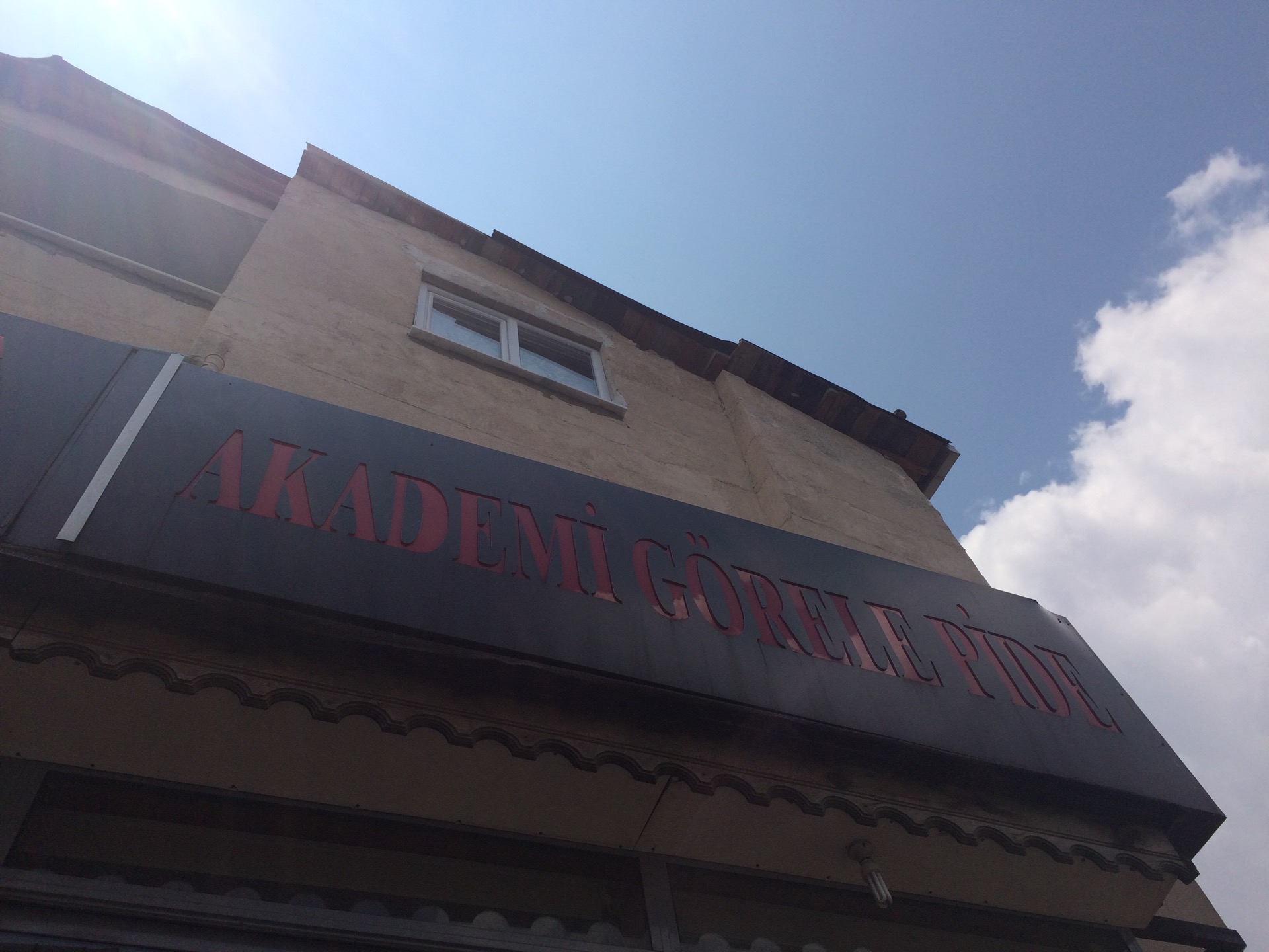 Akademi Görele Pidecisi | Küplüce Tomruk Caddesi, 34676 Üsküdar/İstanbul | +90 216 422 25 48