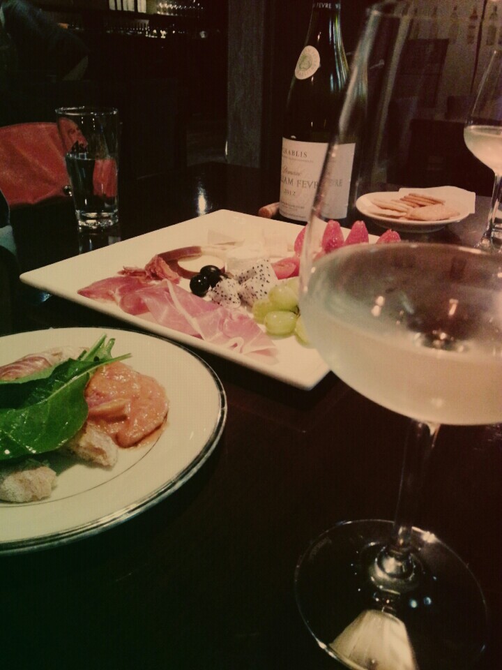 The Wine Bar | 서울 강남구 도산대로55길 45 | +82 2-3443-3300