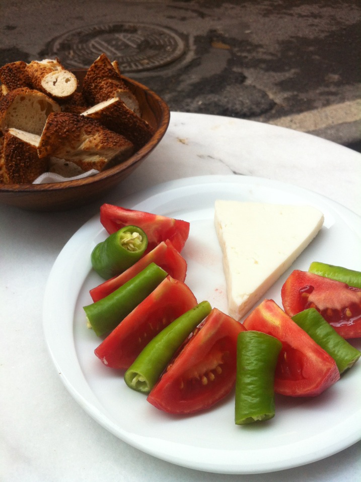 Robinson Gayrimenkul Danışmanlığı | Akarsu Caddesi Coşkun Sokak No:19/1, Beyoglu/İstanbul | +90 212 243 75 50