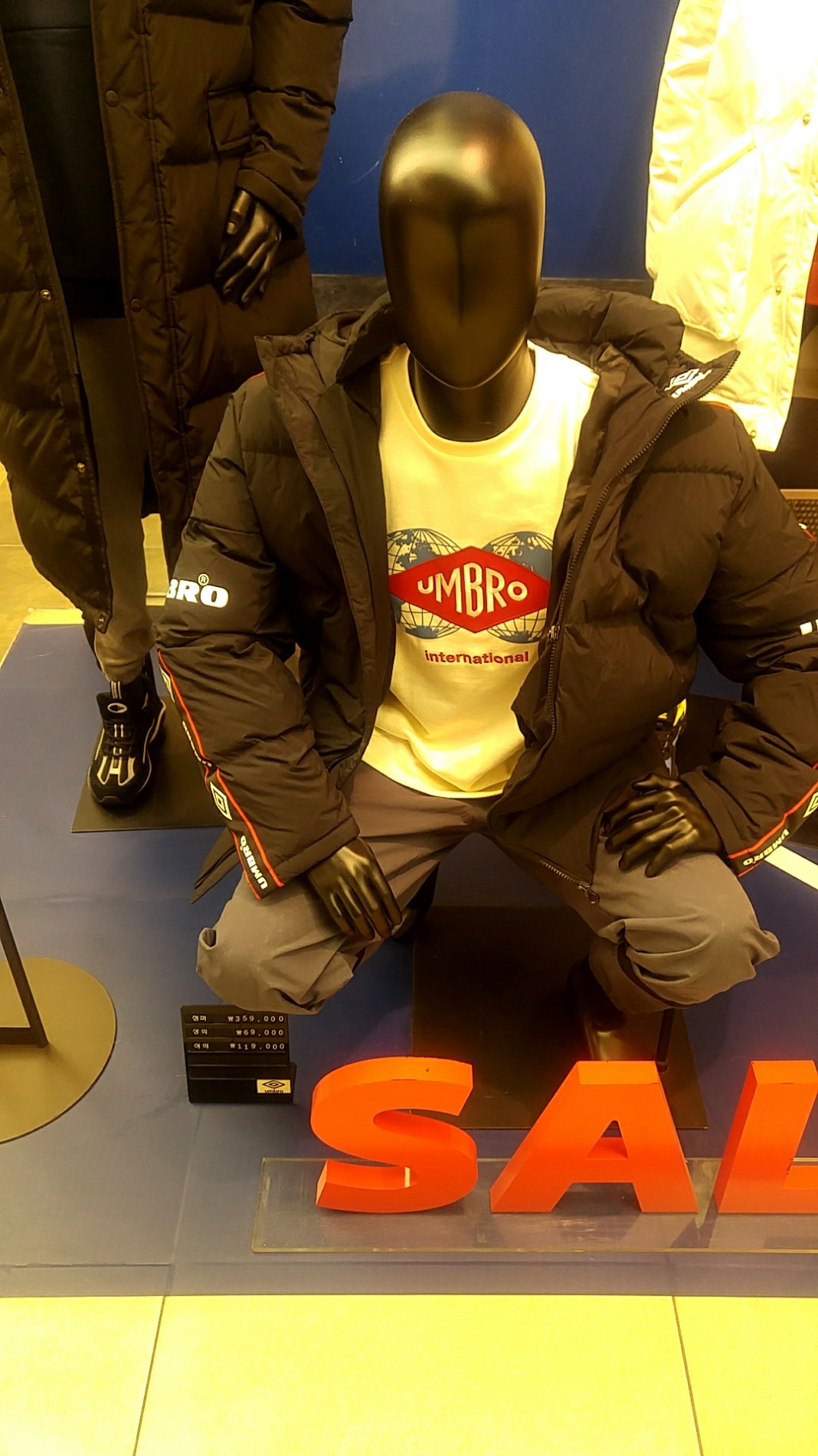 롯데백화점 | 서울특별시 영등포구 경인로 846 | +82 2-2632-2500