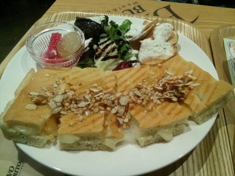 Bravo Burrito | 서울 광진구 자양동 227-342 지층, 1층, 2층, 3층 | +82 2-2218-3267