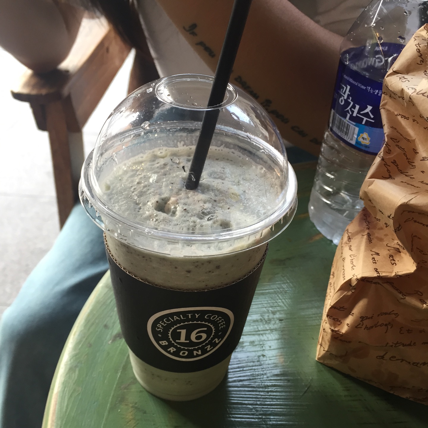 Coffee Bronzz | 서울 중구 퇴계로 72 리더스뷰남산 1F | +82 2-318-0160