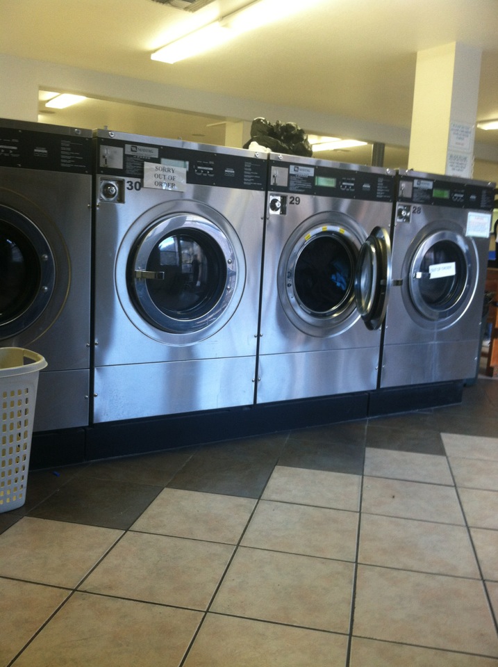 Wash N Fluff Coin Laundry 1324 N Broad St, Globe, AZ, 85501