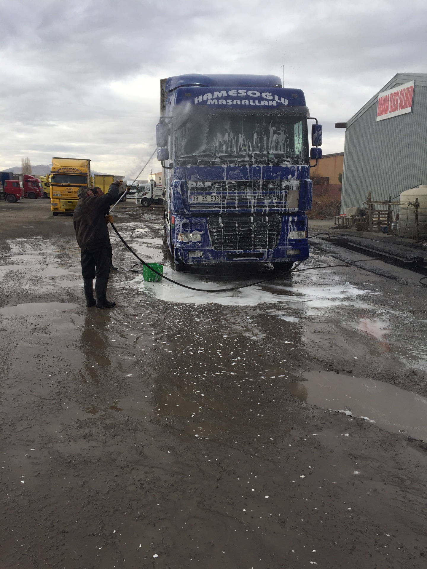 AFOS TIR KAMYON GARAJI VE YIKAMA YAĞLAMA | Ambar Mahallesi Altınoluk Caddesi Nakliyeciler Sıt., 38070 Melikgazi/Kayseri | +90 352 326 90 90