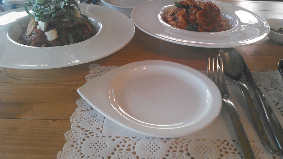 Poco Felice | 서울 마포구 동교로18길 13 | +82 2-338-2435 Poco Felice | 서울 마포구 동교로18길 13 | +82 2-338-2435