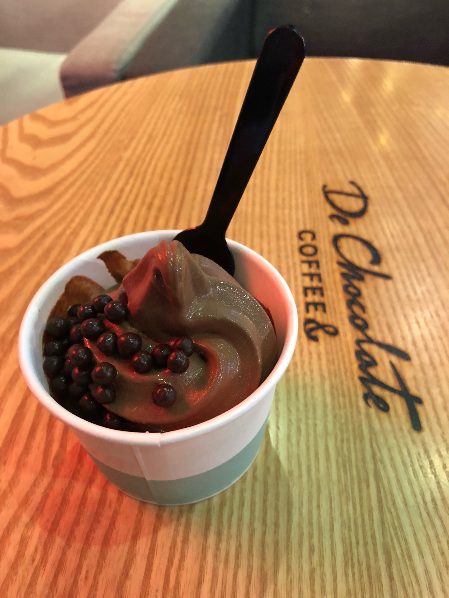 DE CHOCOLATE COFFEE | 서울 강남구 강남대로 556 | +82 2-515-8384