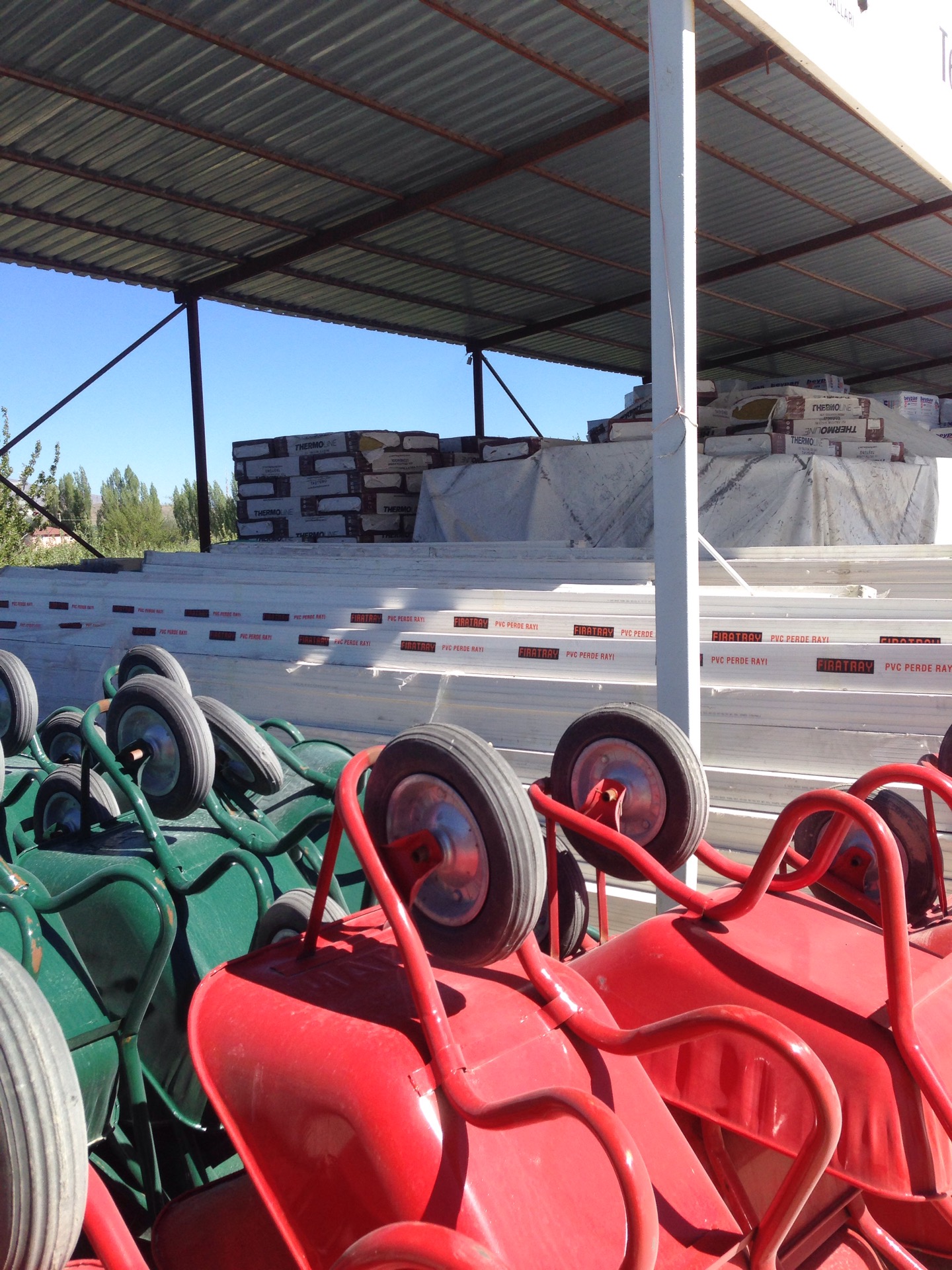 ÇARBOĞA İNŞ MLZ DEPOSU | Eskiğümüş Kavşağı, 51100 Merkez/Niğde | +90 388 213 22 79