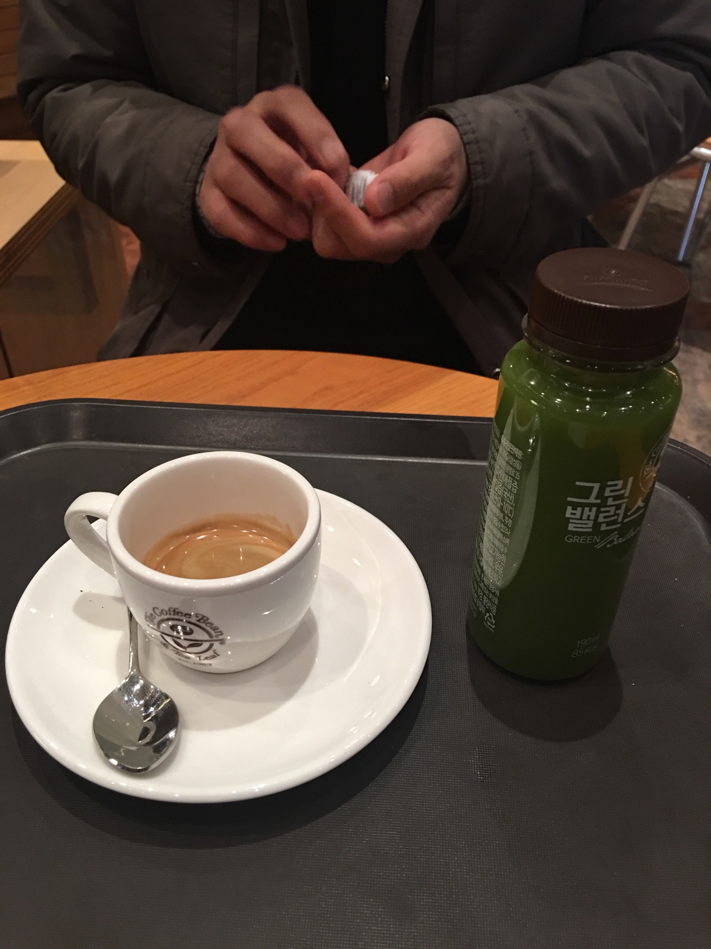 The Coffee Bean & Tea Leaf | 서울 강남구 논현로167길 9 | +82 2-516-8024