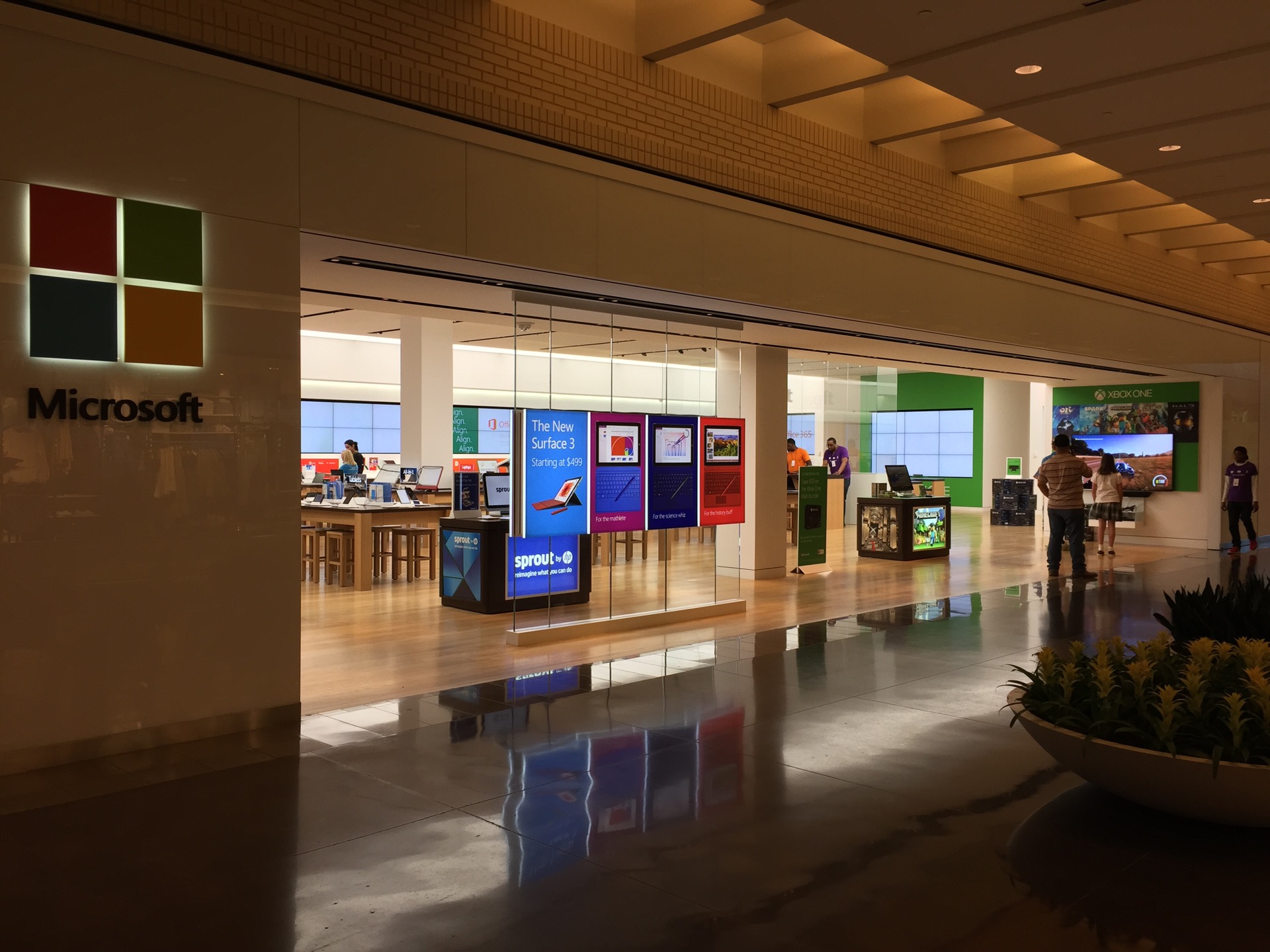 Microsoft Store 8687 N Central Expy Ste 1612, Dallas, TX, 75225