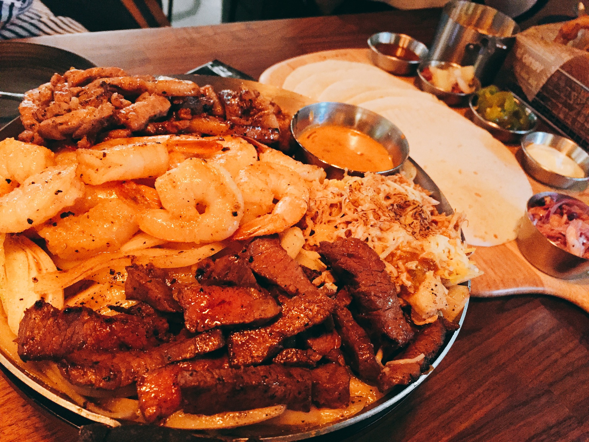 GAMSUNG TACO & GRILL | Seoul 종로구 새문안로3길 23 경희궁의 아침 4단지 | +82 2-738-8887