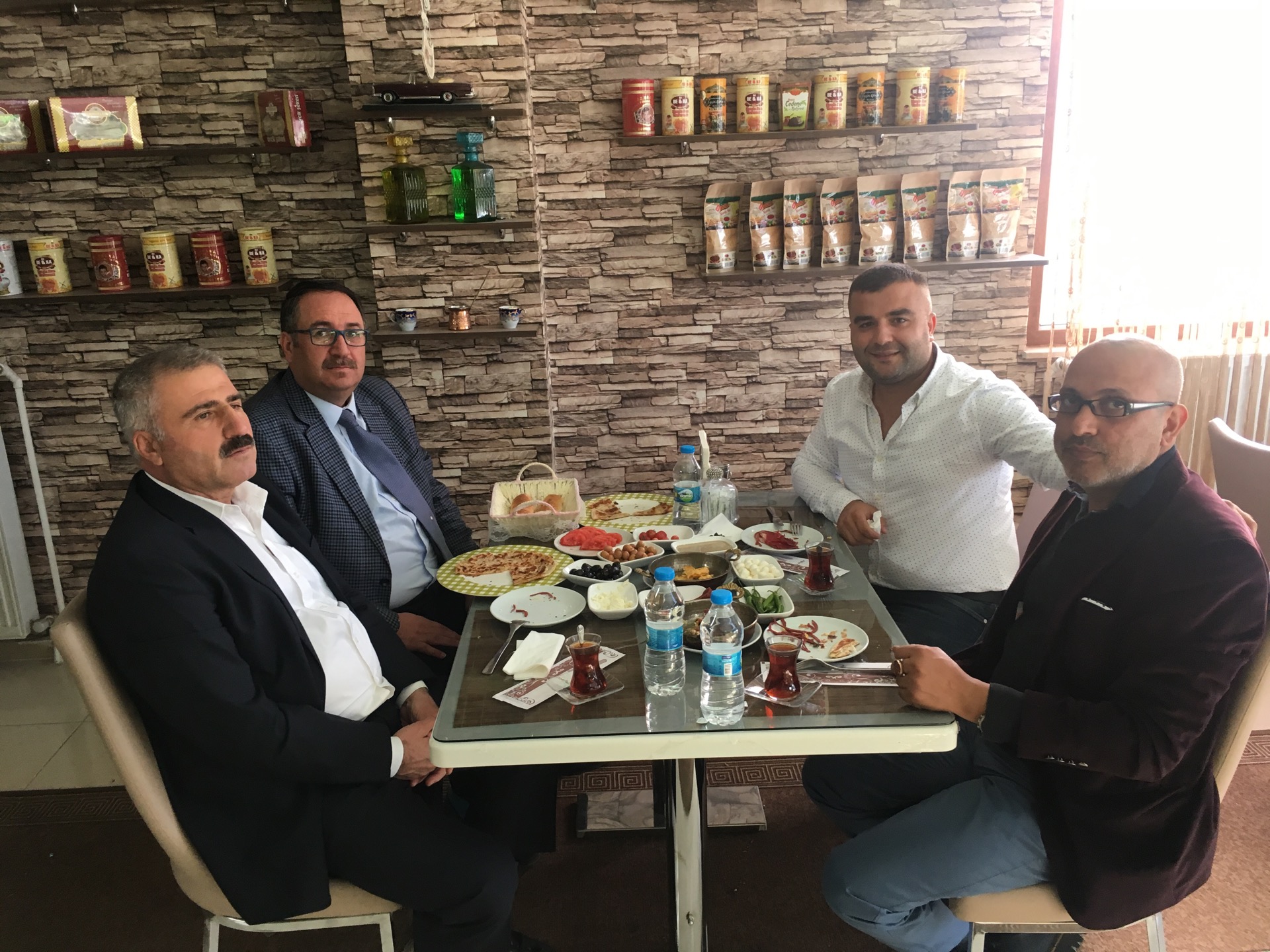Baba&Oğul Sucuk Ve Kahvaltı Evi | Organize Sanayi Bölgesi Dağ Yolu Üzeri Tunalar İş Merkezi, Melikgazi/Kayseri | +90 352 331 32 73