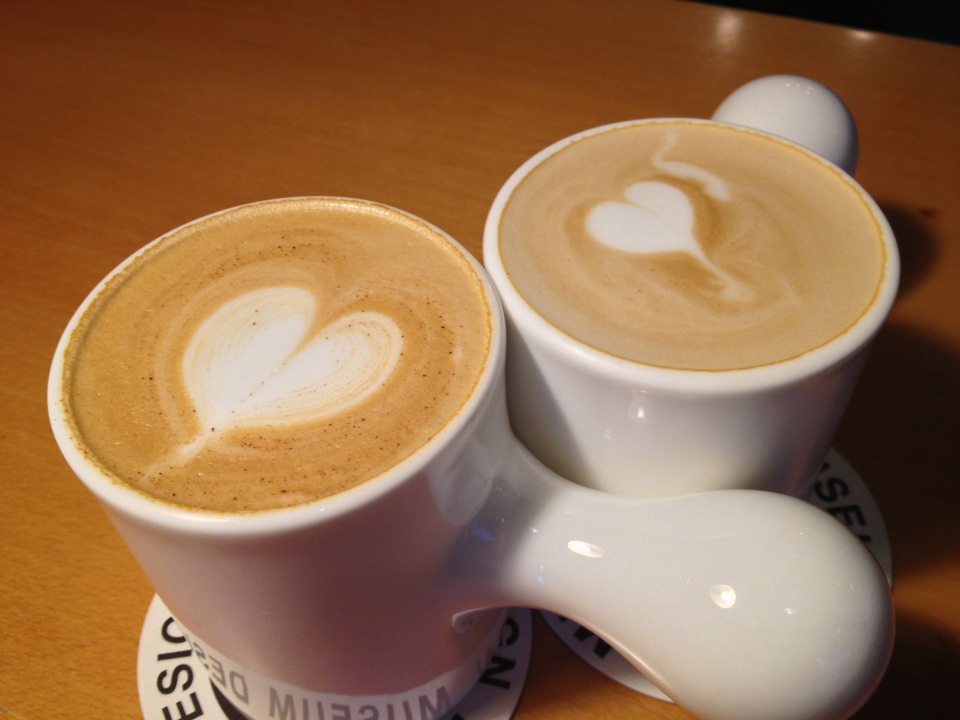 Cafe aA | 서울 종로구 삼청로 58-4 | +82 2-722-1211