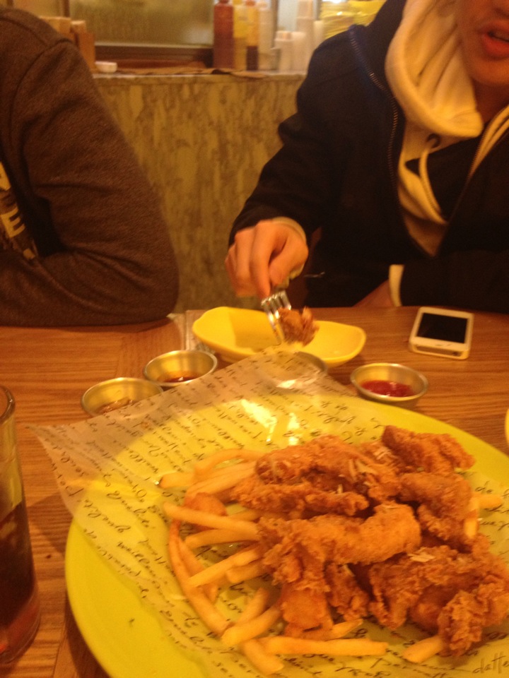 JHL CHICKEN | 서울 #104 660신사동 | +82 2-515-8231