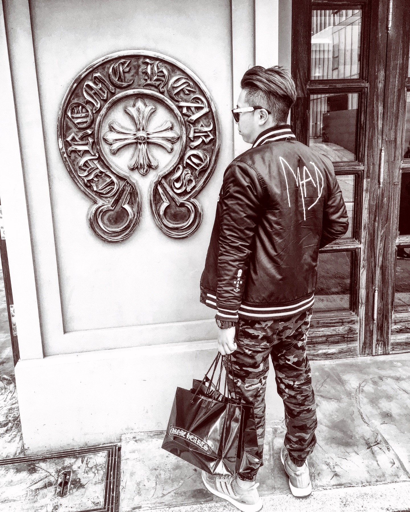 Chrome Hearts | 서울 강남구 선릉로162길 24 | +82 2-3343-0055