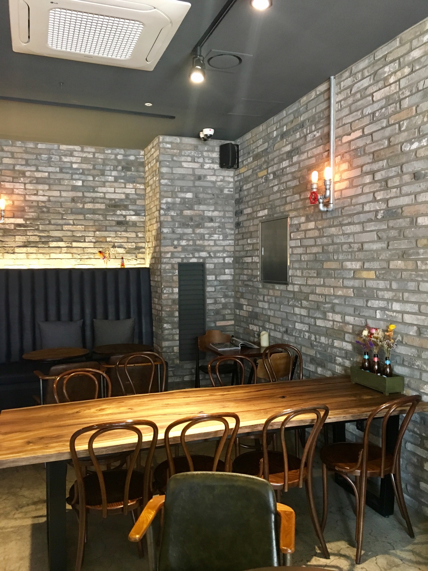 SLOW MONDAY | Gyeonggi-do Seongnam-si 분당구 대왕판교로 606번길 10 (백현동, 알파리움1단지) 130 131호 | +82 31-709-6991