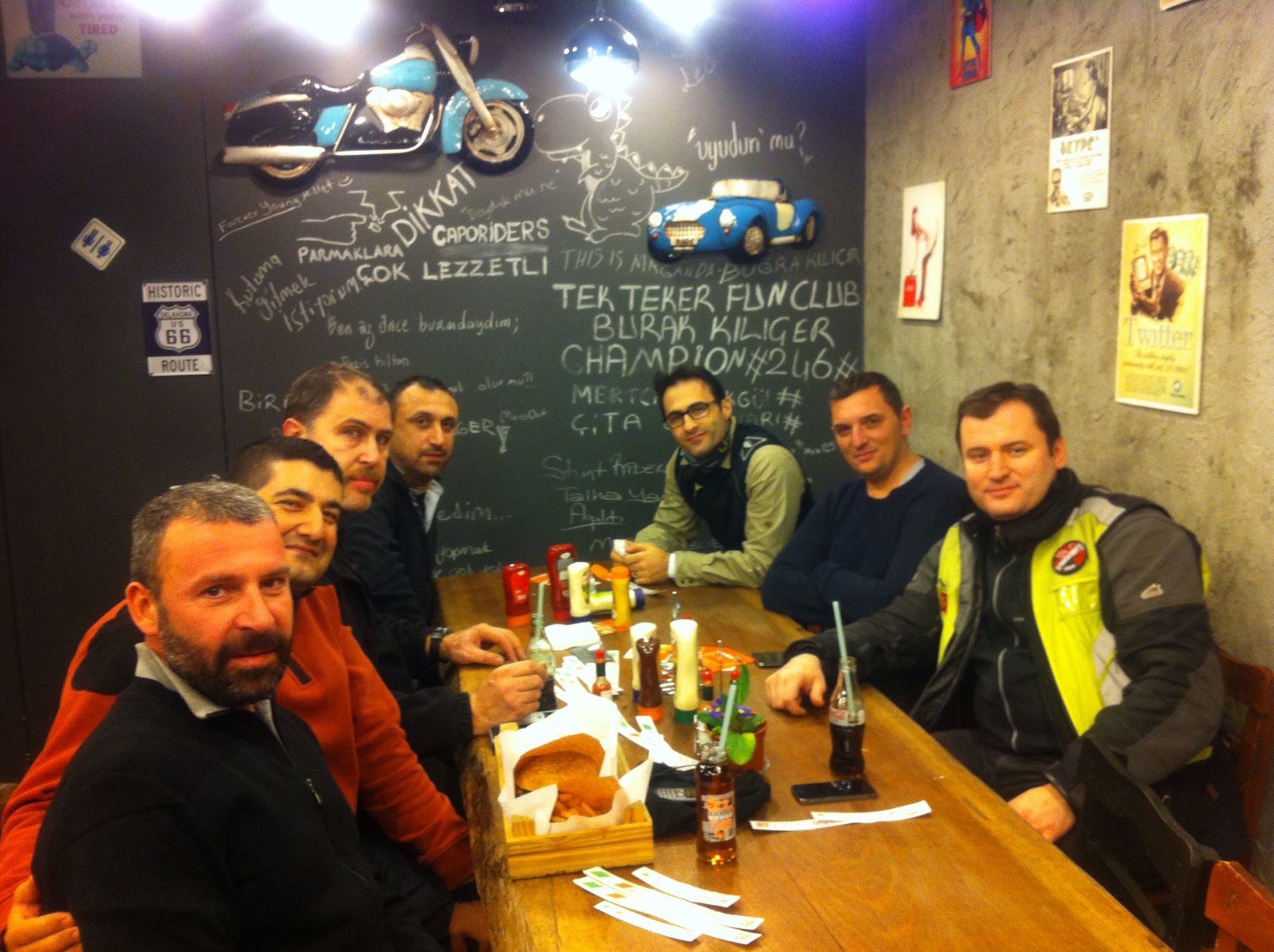 Old T-Rex Burger Club | Opr. Cemil Topuzlu Caddesi No:137/A Caddebostan, 34800 Kadiköy/İstanbul | +90 216 366 70 00