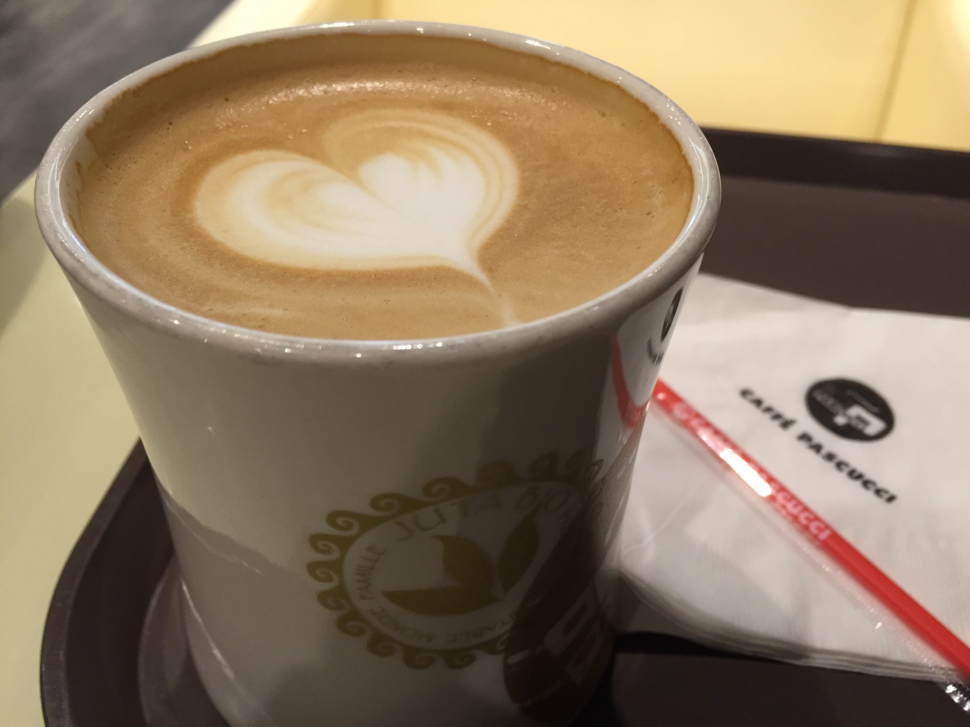 CAFFÉ PASCUCCI | 서울 중구 명동길 43 | +82 2-776-8497