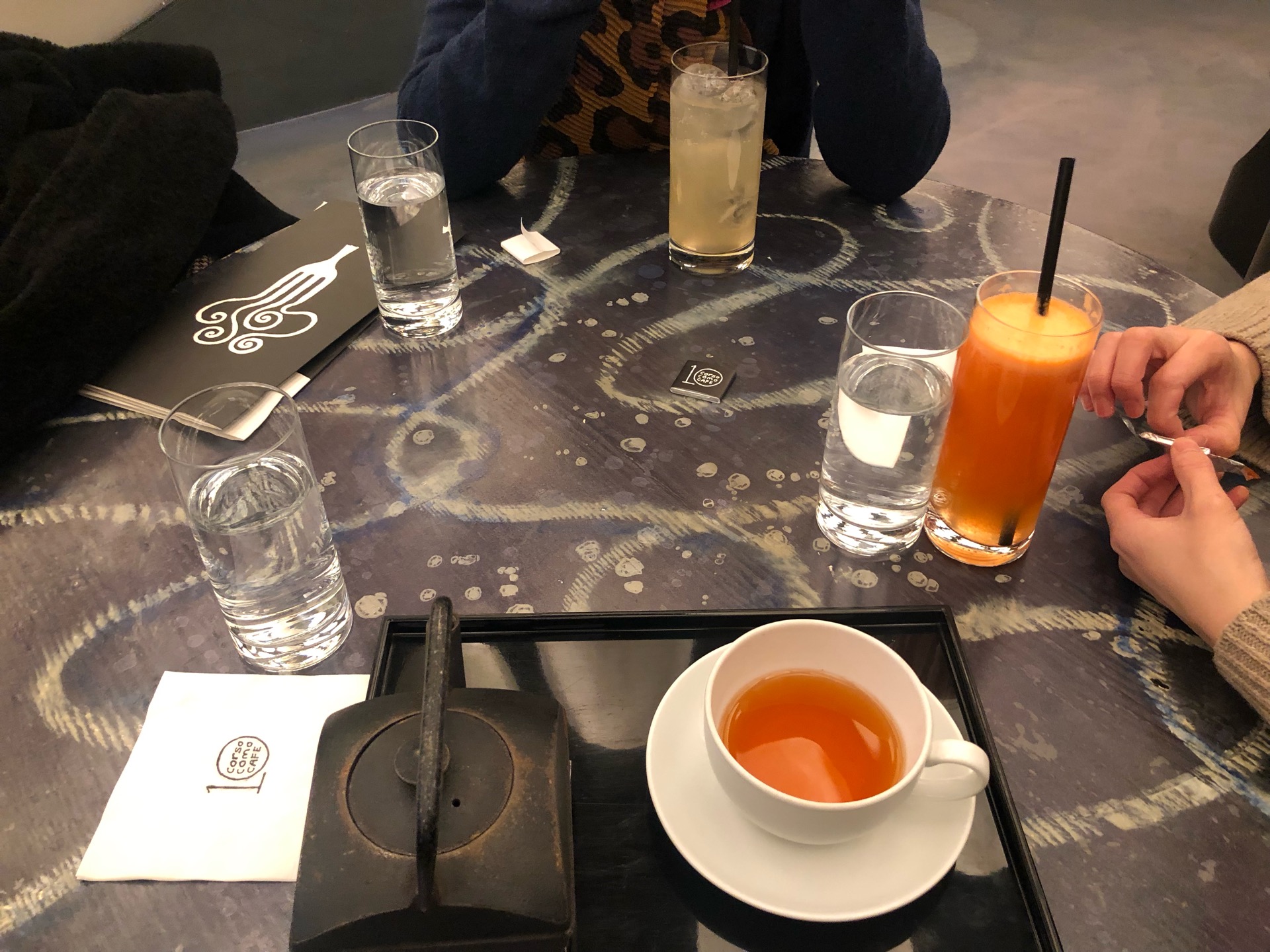 10 corso como cafe | Seoul Junggu 압구정로 416 더트리니티빌딩 | +82 2-3018-1010