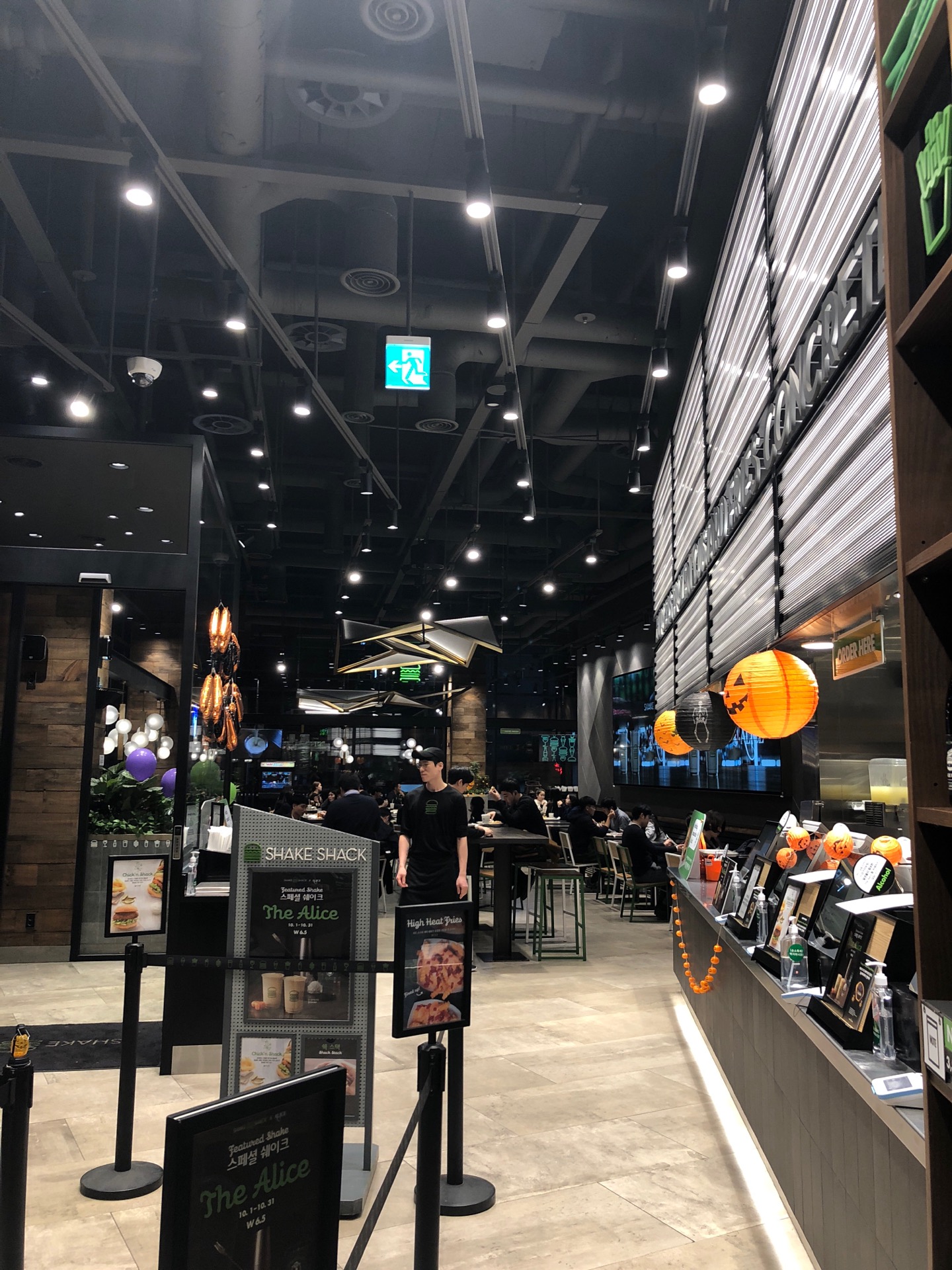 Shake Shack | 서울특별시 강남구 도산대로 327 | +82 2-510-5217
