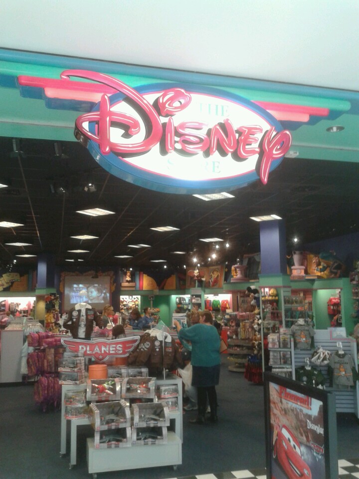 Disney Store 1023 Santa Rosa Plz, Santa Rosa, CA, 95401