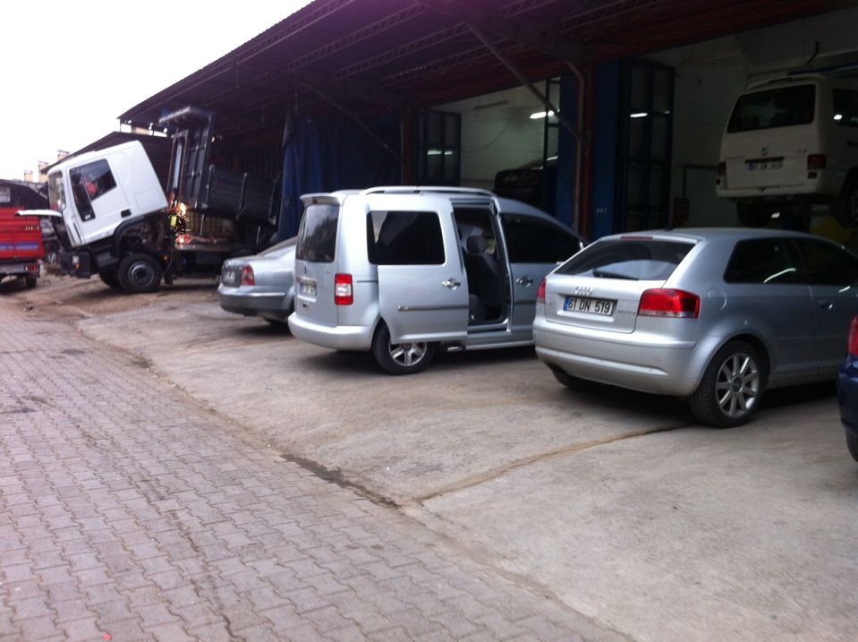 Teknik Eller VAG Service | Düzköy Yolu Üzeri Yaylacık Mahallesi No: 151, 61000 Akçaabat/Trabzon | +90 462 227 62 02