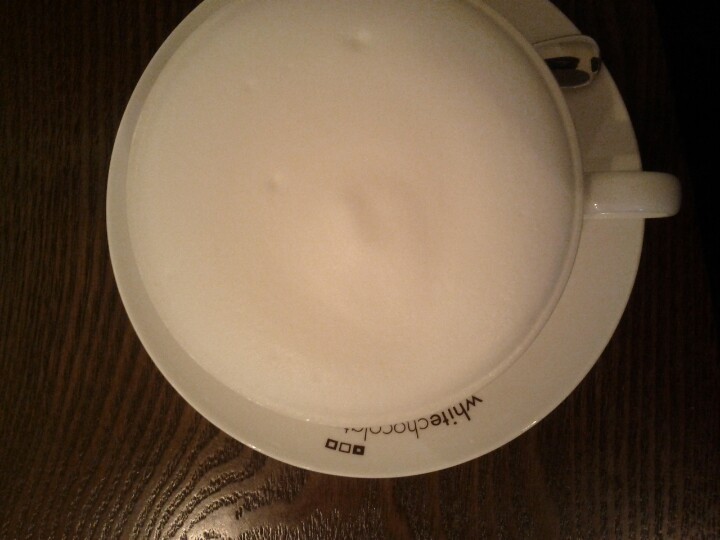 White Chocola | 서울 서초구 마방로2길 29 | +82 2-574-2250