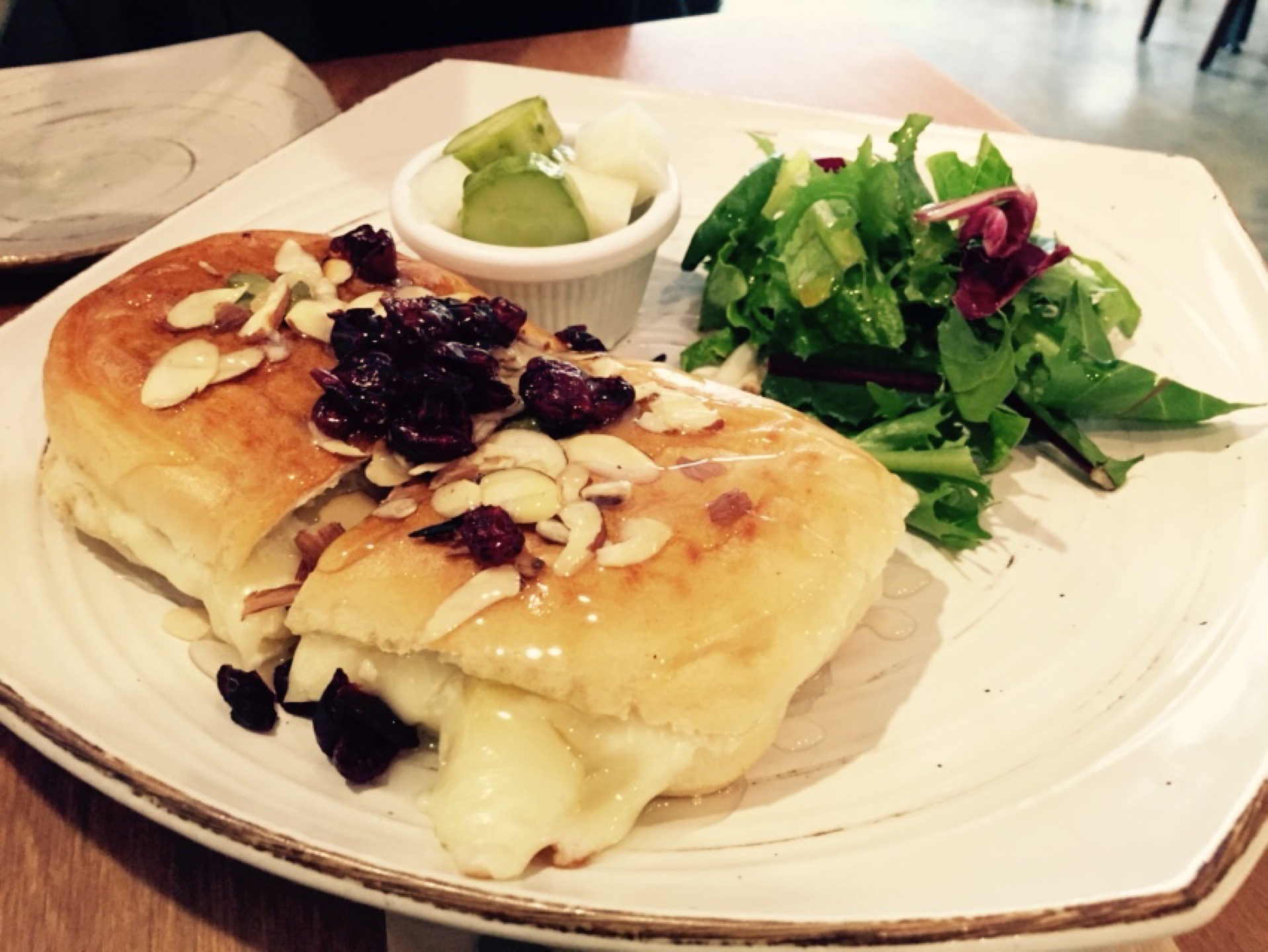 cafe Ninis | 서울 강남구 강남대로156길 20 | +82 2-516-3020
