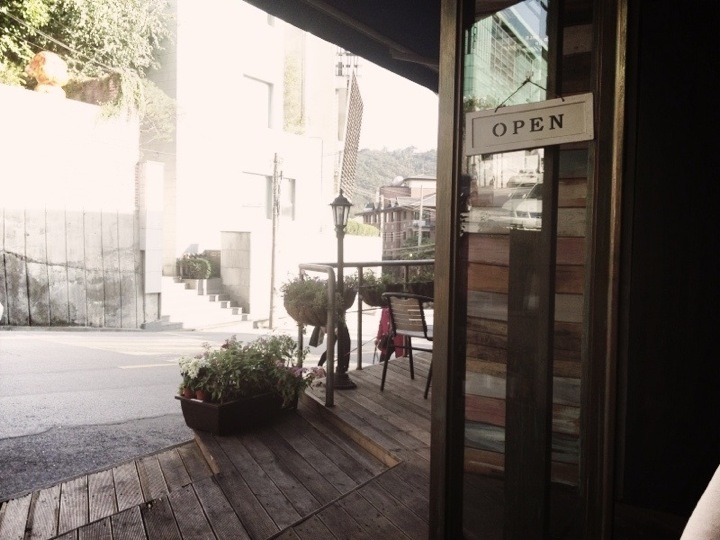 Mesee Du Cafe Am3 | 서울 종로구 평창동 461-1 | +82 2-391-5437