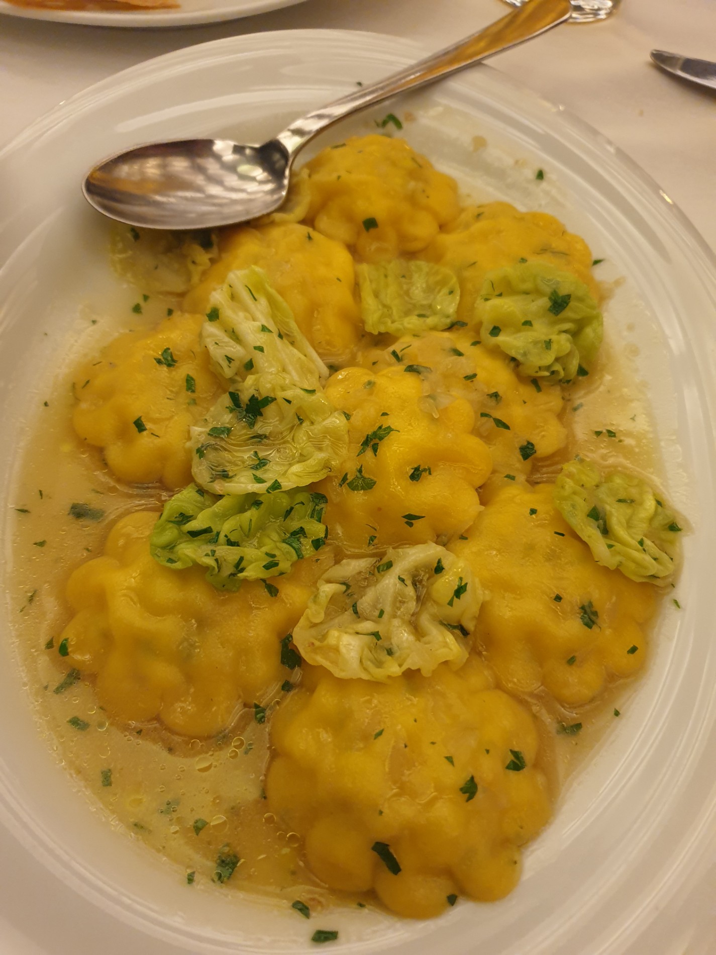 10 corso como cafe | Seoul Junggu 압구정로 416 더트리니티빌딩 | +82 2-3018-1010