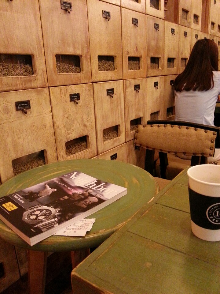 Coffee Bronzz | 서울 중구 퇴계로 72 리더스뷰남산 1F | +82 2-318-0160