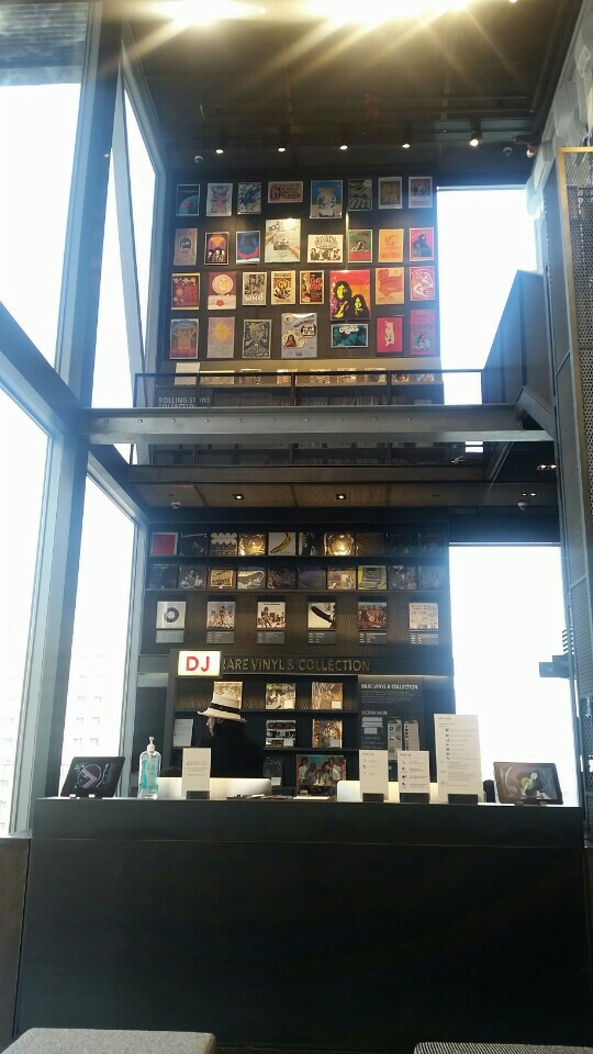 현대카드 MUSIC LIBRARY | Seoul 용산구 이태원로 246 | +82 2-331-6300 현대카드 MUSIC LIBRARY | Seoul 용산구 이태원로 246 | +82 2-331-6300