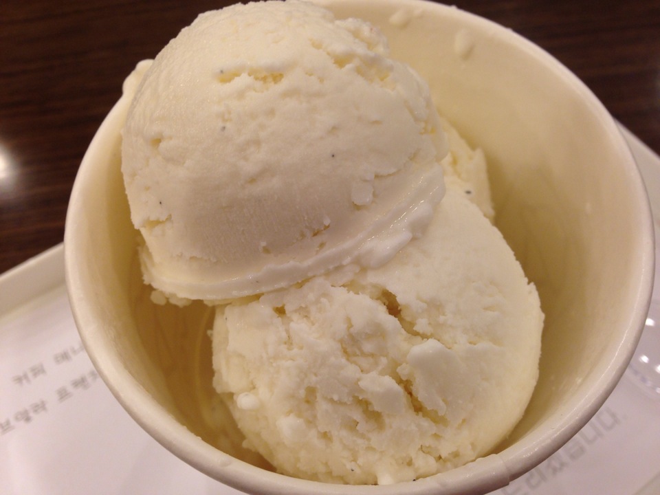 VOILà creamery | 서울 마포구 와우산로27길 56 | +82 2-332-0046 VOILà creamery | 서울 마포구 와우산로27길 56 | +82 2-332-0046