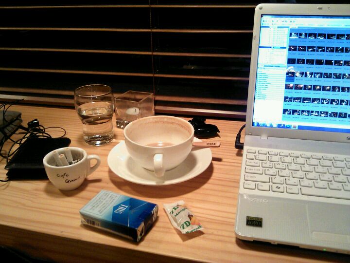 cafe GROUND | 서울 대한민국 서울특별시 마포구 합정동 91-11 | +82 2-322-1222