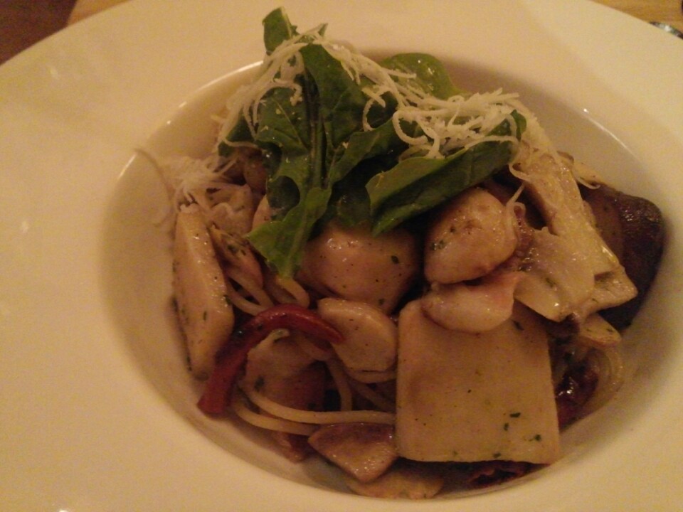 Poco Felice | 서울 마포구 동교로18길 13 | +82 2-338-2435 Poco Felice | 서울 마포구 동교로18길 13 | +82 2-338-2435