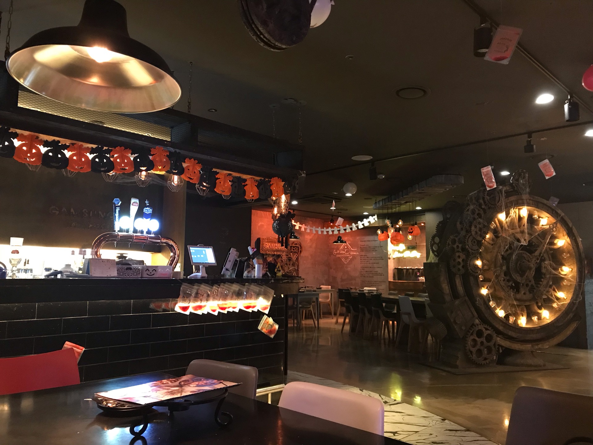 GAMSUNG TACO & GRILL | Seoul 종로구 새문안로3길 23 경희궁의 아침 4단지 | +82 2-738-8887