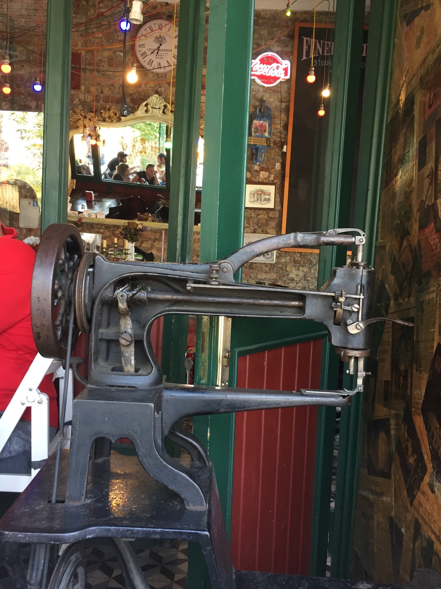 Eski Fener Köftecisi | Balat 1 Akçin Sokak, 34087 Fatih/İstanbul | +90 212 532 01 02