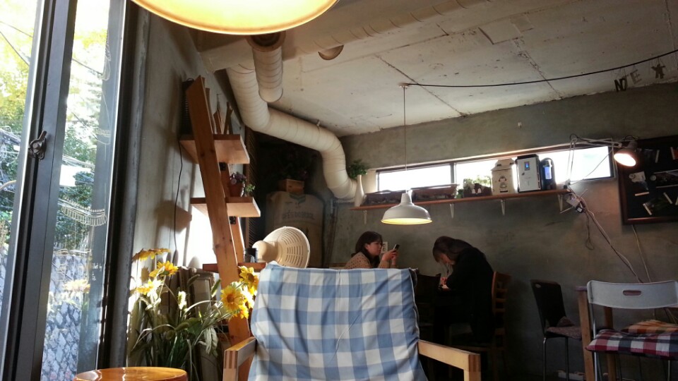 Cafe SEMO | 마포구 와우산로22길 34 | +82 2-6414-3535 Cafe SEMO | 마포구 와우산로22길 34 | +82 2-6414-3535