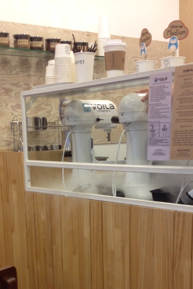 VOILà creamery | 서울 마포구 와우산로27길 56 | +82 2-332-0046 VOILà creamery | 서울 마포구 와우산로27길 56 | +82 2-332-0046