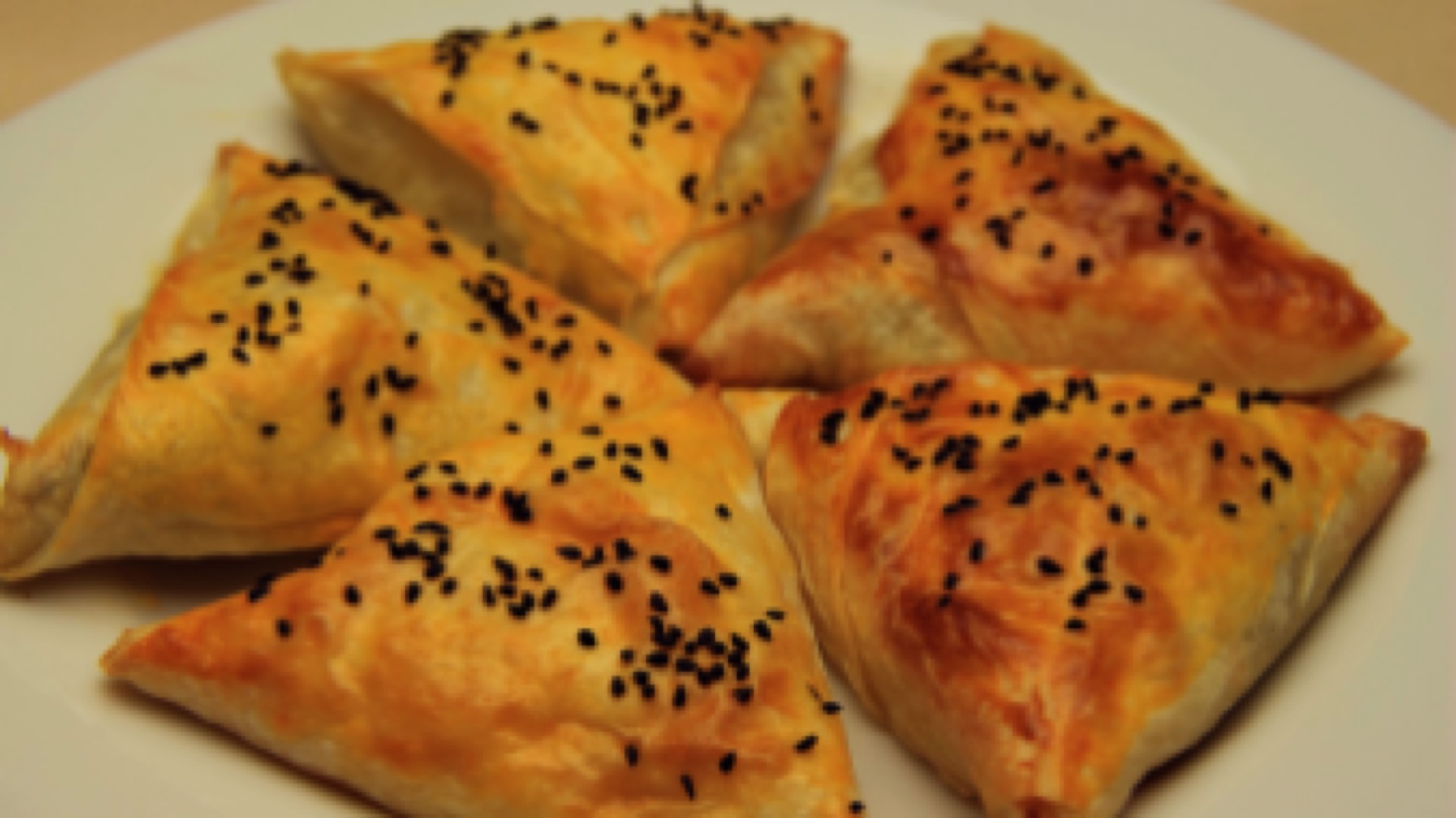 Karaköy Börek Ve Tatlıcısı | Vatan Caddesi 7/b, Yenimahalle/Ankara | +90 545 826 66 07