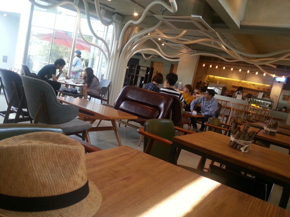 cafe the Jangmee | 경기도 파주 탄현면 헤이리마을길 21-7 | +82 31-945-2340