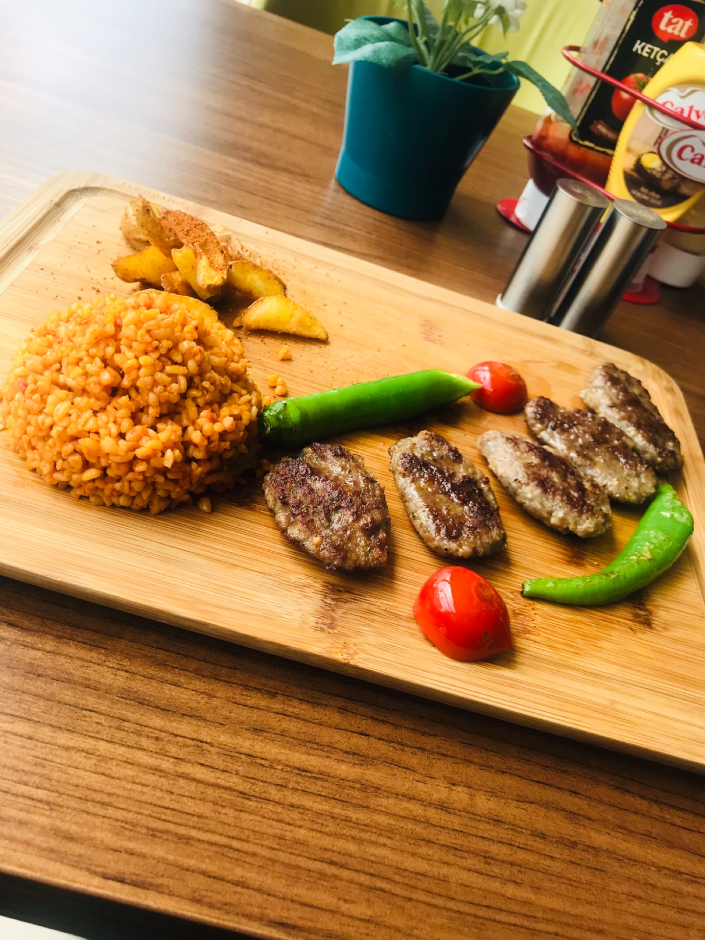 dükkaN coffee&kitchen | Meclis Mahallesi Atatürk Caddesi Şener Sokak No:87/1-2, Sancaktepe/İstanbul | +90 216 620 80 08