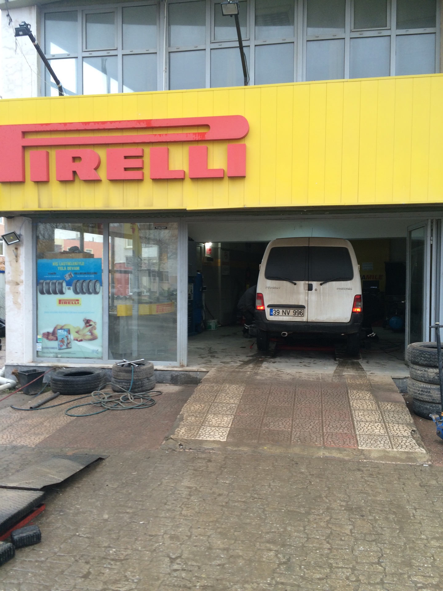 PIRELLI - ERDOĞAN TİCARET | Karaca İbrahim Mahallesi Mustafa Kemal Bulvari No:32, 39100 Kırklareli | +90 288 214 12 83