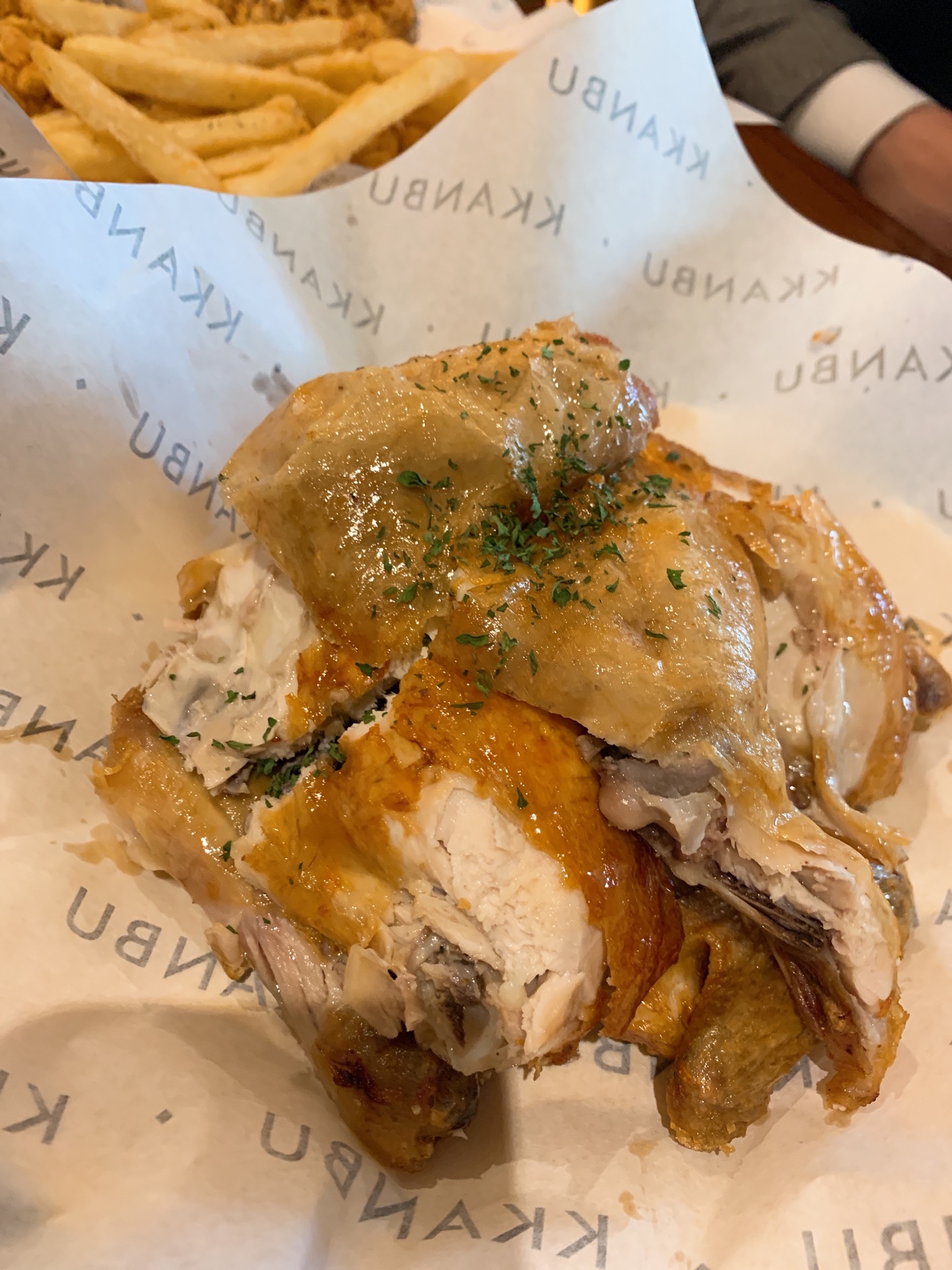 깐부치킨 kkanbu chicken | 서울특별시 서초구 남부순환로 2419 | +82 2-522-9230