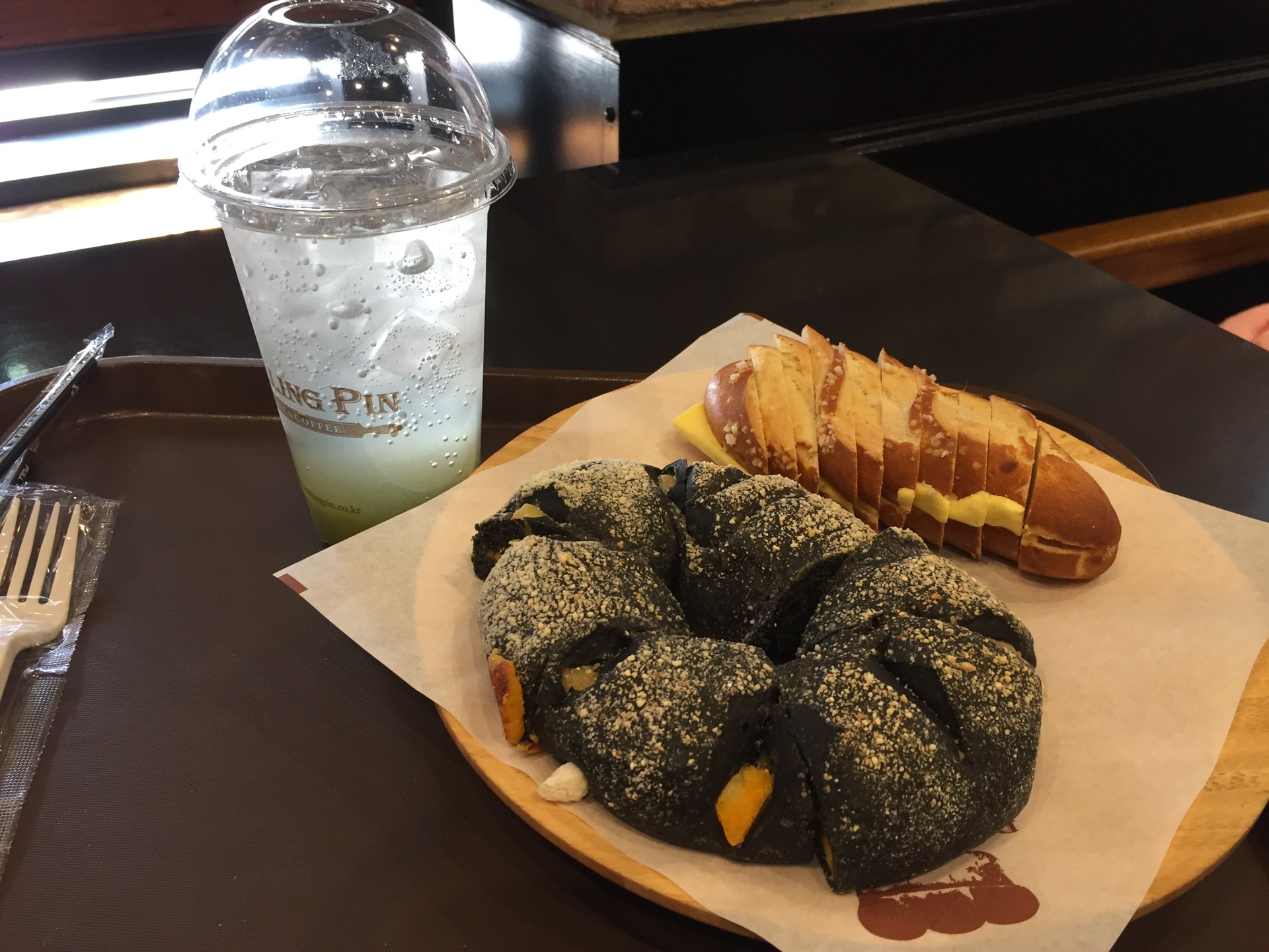 ROLLING PIN | 서울 송파구 올림픽로35다길 32 | +82 2-415-2235