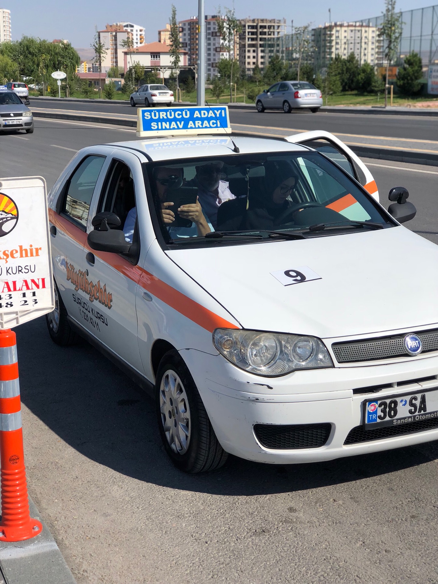 Büyükşehir Sürücü Kursu | Gavremoğlu Mahallesi Başeğmez Apt. No: 2/4, 38030 Melikgazi/Kayseri | +90 352 231 43 11