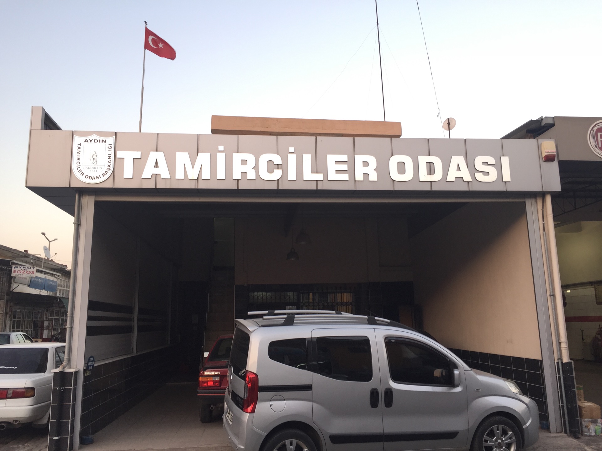 Aydın tamirciler odası | Alt Sanayi Sitesi, 09100 Efeler/Aydin | +90 256 211 31 85