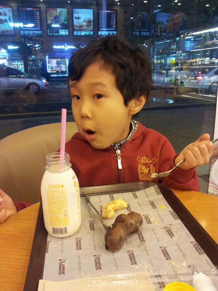 DUNKIN DONUTS | 성남 분당구 운중로 242 | +82 70-4725-9727