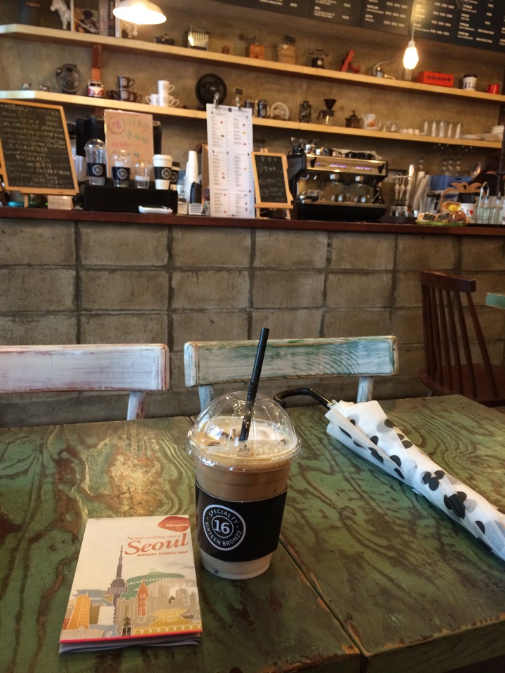Coffee Bronzz | 서울 중구 퇴계로 72 리더스뷰남산 1F | +82 2-318-0160